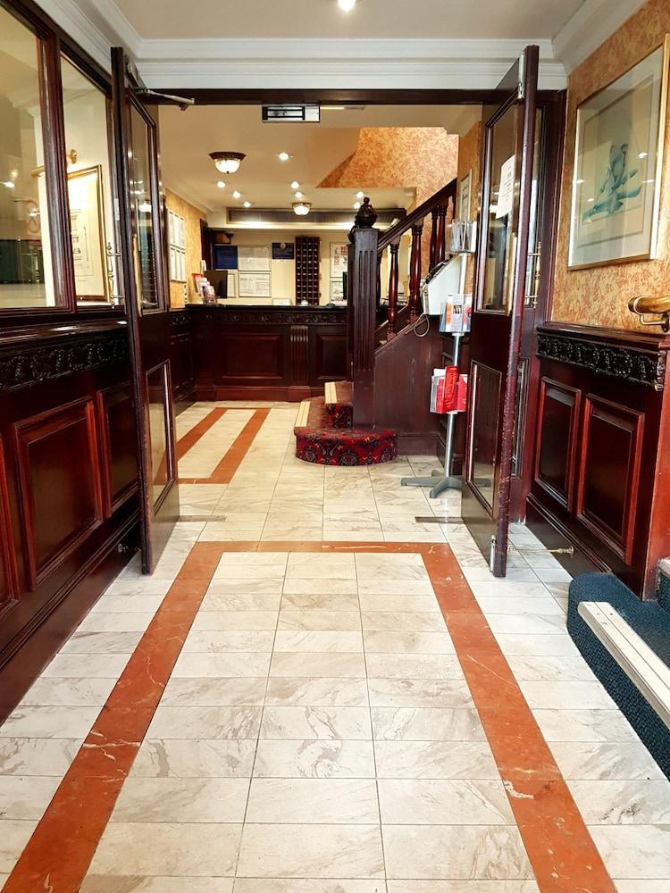 The Ashley Hotel 헤일 외부 사진